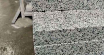 来宾芝麻白楼梯踏步