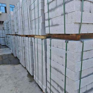 来宾芝麻白路牙石，路侧石