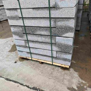 来宾芙蓉白路牙石，马路牙子