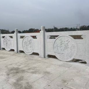 来宾芝麻白河道栏杆 石材栏杆