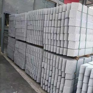 来宾芝麻白树围石 树池