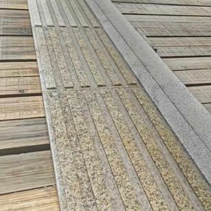 来宾黄金麻盲道石 盲条