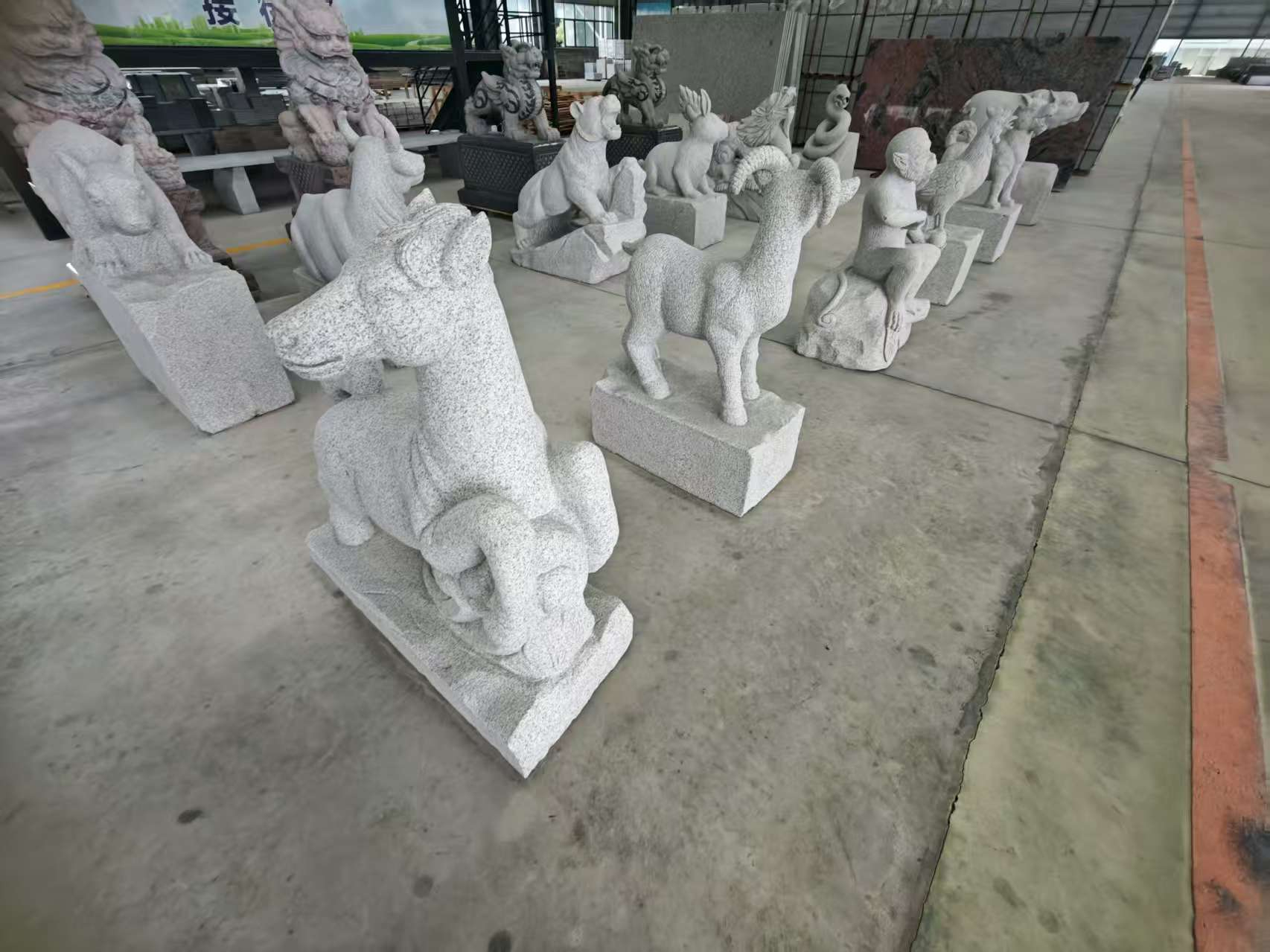 来宾芝麻白雕刻 十二生肖 异形雕刻